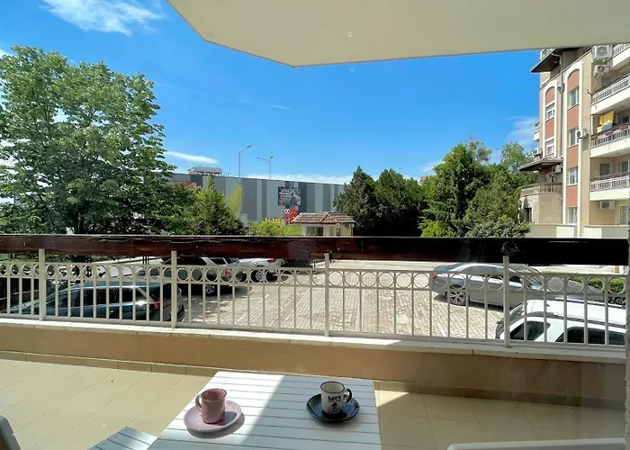 Sea Breeze Апартаменты