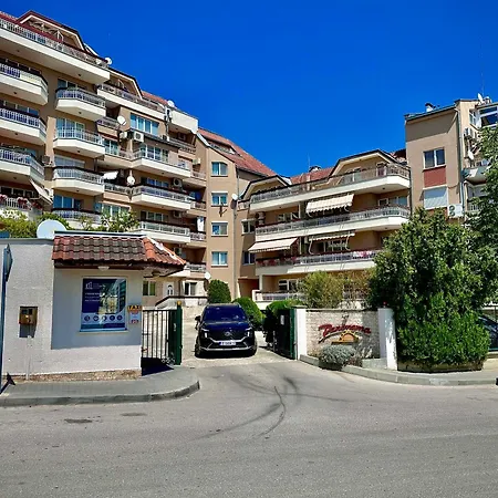 Sea Breeze Apartment